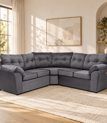 Seccional Toronto gris con brazos acolchados en un living luminoso